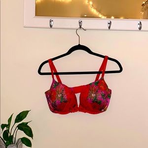 Victoria’s Secret Very Sexy Push-up bra